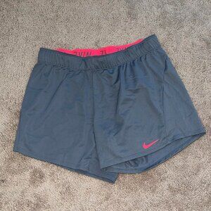 Nike Dri-Fit Women Short Activewear Athletic 30x15 Size Medium Grey Training Run
